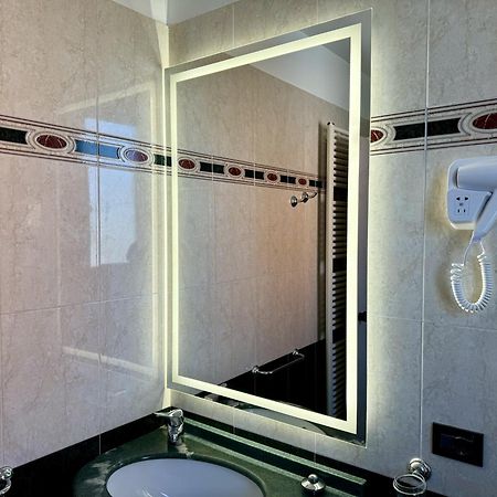 Appartamenti Leone - Vista Mare - Pet Friendly Rimini Buitenkant foto
