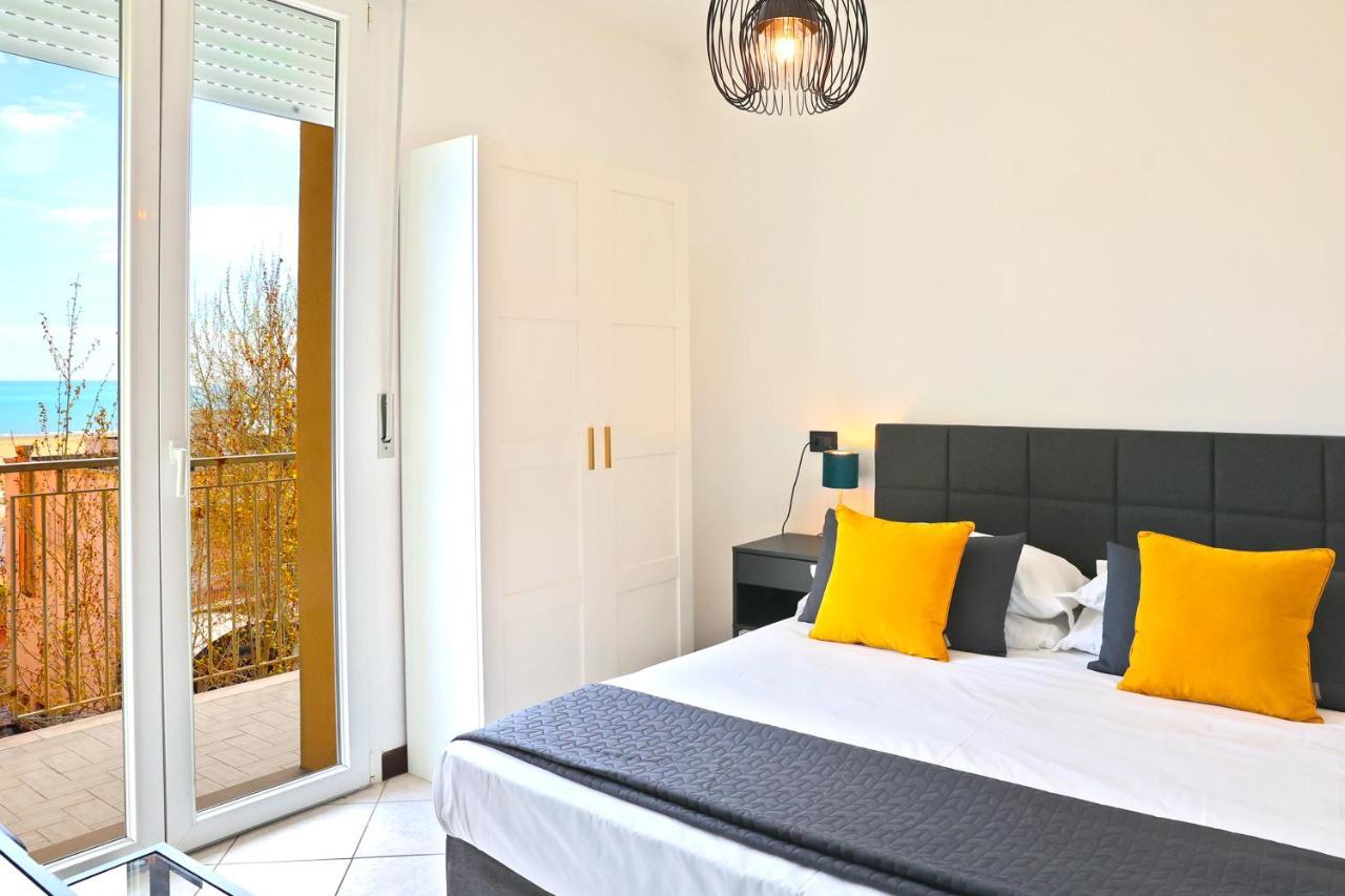 Appartamenti Leone - Vista Mare - Pet Friendly Rimini Buitenkant foto