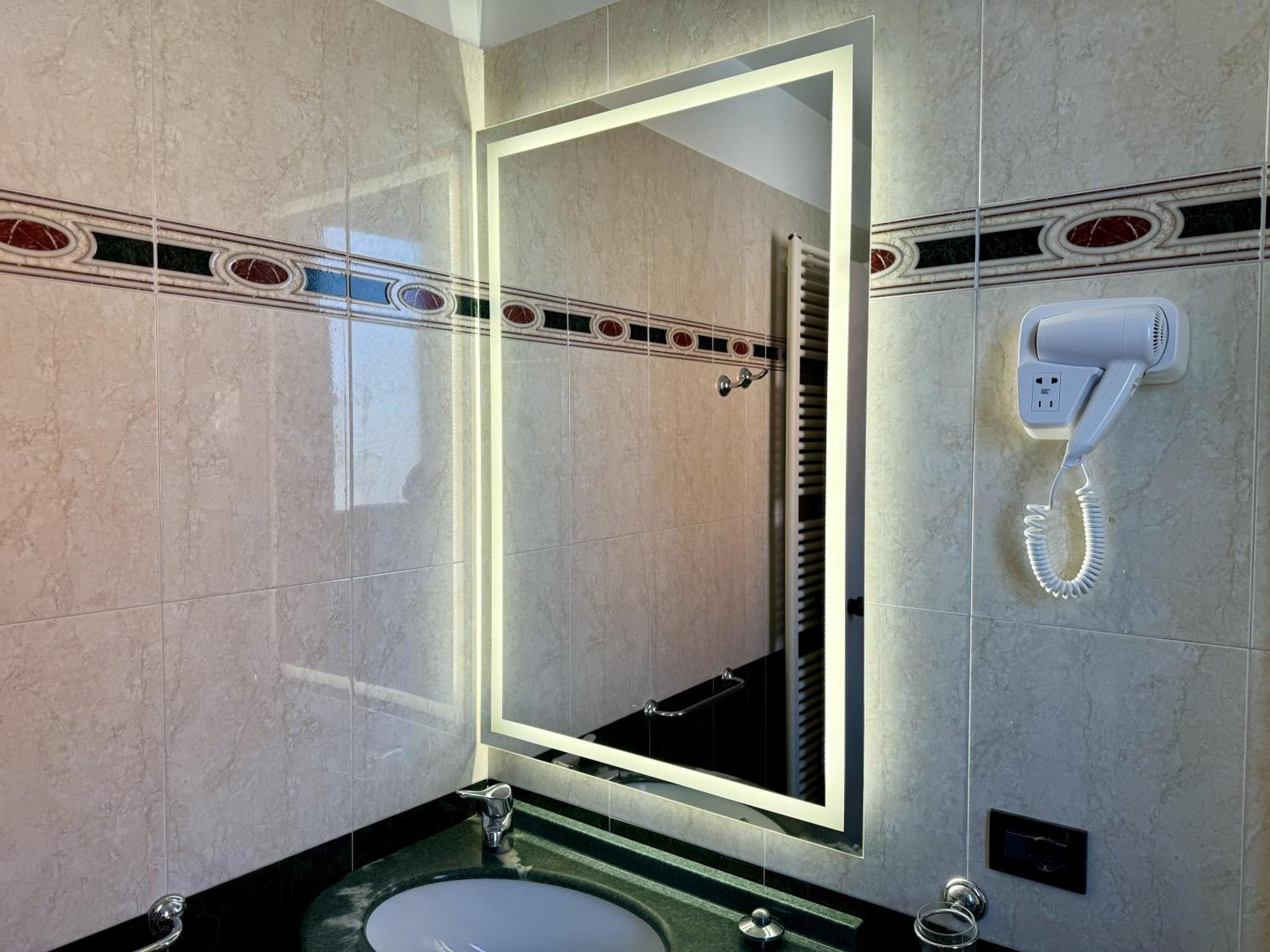 Appartamenti Leone - Vista Mare - Pet Friendly Rimini Buitenkant foto